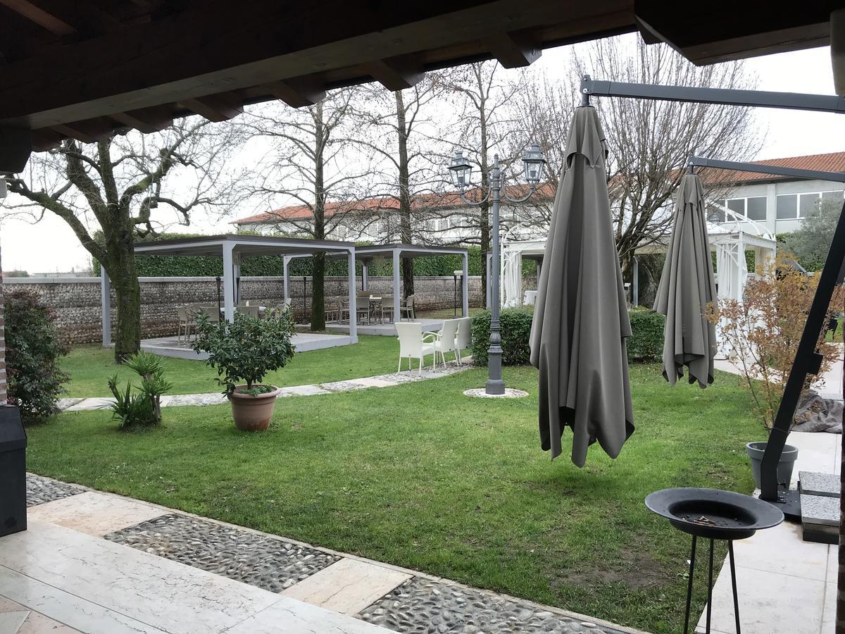Locanda Casanova Басано дел Грапа Екстериор снимка