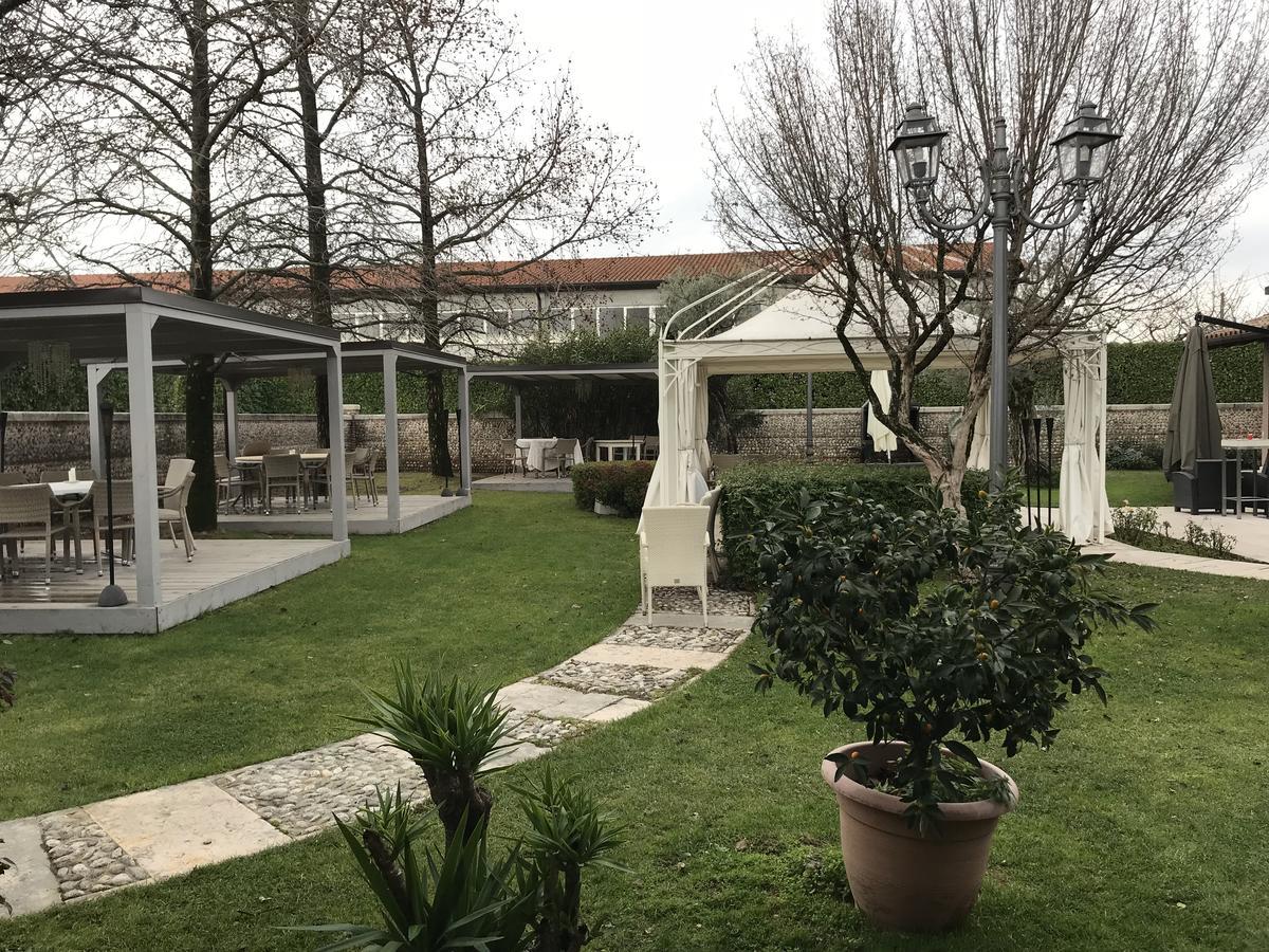 Locanda Casanova Басано дел Грапа Екстериор снимка
